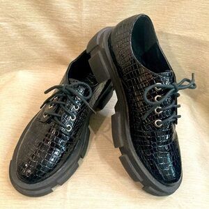 RAID Sz 37 Lace Up Croc Embossed Dark Academia Wednesday Addams Oxford Shoes